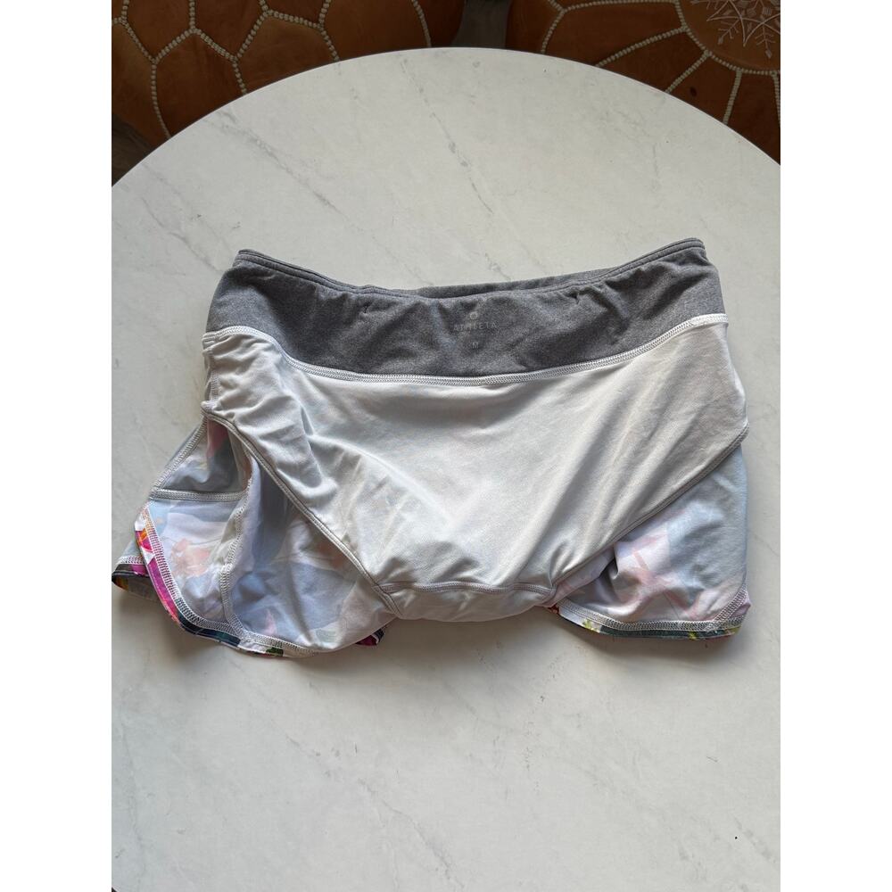 Athleta Ready Set Go Shorts Tropical Lilies Floral Running Shorts Medium - Picture 7 of 10